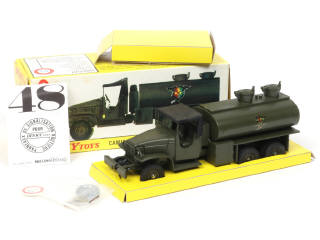 Lot 617 - DINKY TOYS (FRANCE) (1)