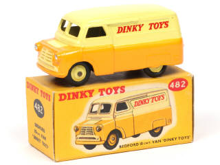 Lot 686 - DINKY TOYS (GB) (1)