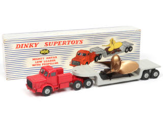 Lot 698 - DINKY TOYS (GB) (1)