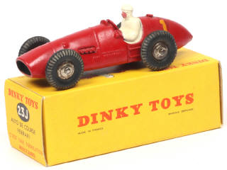 Lot 445 - DINKY TOYS (FRANCE) (1)