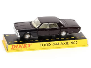Lot 305 - DINKY TOYS (FRANCE) (1)