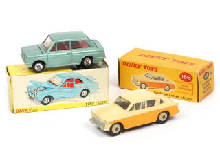 Lot 430 - DINKY TOYS (GB) (2)