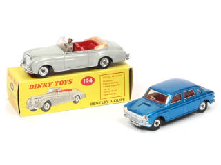 Lot 427 - DINKY TOYS (GB) (2)