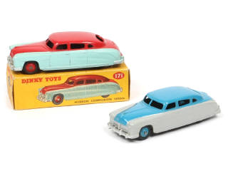 Lot 434 - DINKY TOYS (GB) (2)