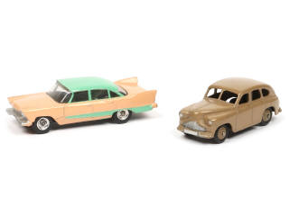 Lot 433 - DINKY TOYS (GB) (2)