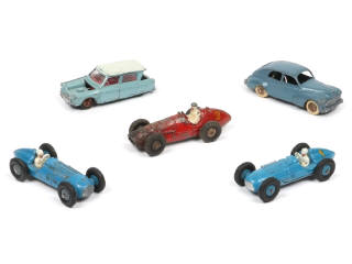 Lot 338 - DINKY TOYS (FRANCE) (5)