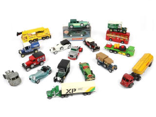 Lot 127 - DIVERS (18)