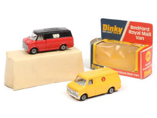 Lot 439 - DINKY TOYS (GB) (2)