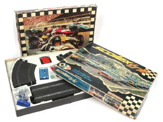 Lot 69 - SCALEXTRIC (FRANCE) (2)
