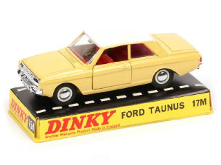 Lot 407 - DINKY TOYS (GB) (1)