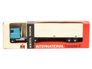 Lot 130 - ERTL (USA) (1)