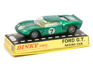 Lot 326 - DINKY TOYS (GB) (1)