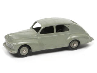 Lot 379 - DINKY TOYS (FRANCE) (1)
