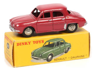 Lot 385 - DINKY TOYS (FRANCE) (1)