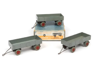 Lot 353 - DINKY TOYS (GB) (4)