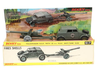 Lot 329 - DINKY TOYS (GB) (1)