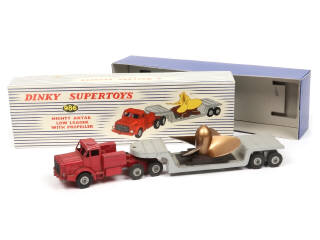 Lot 338 - DINKY TOYS (GB) (1)