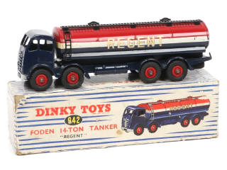 Lot 336 - DINKY TOYS (GB) (1)
