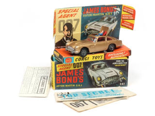 Lot 272 - CORGI TOYS (GB) (1)