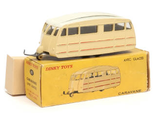 Lot 438 - DINKY TOYS (FRANCE) (1)