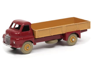 Lot 317 - DINKY TOYS (GB) (1)