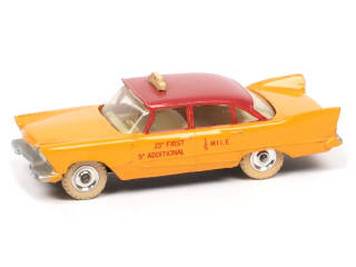 Lot 319 - DINKY TOYS (GB) (1)