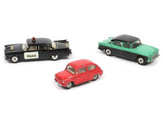 Lot 371 - DINKY TOYS (GB) (3)