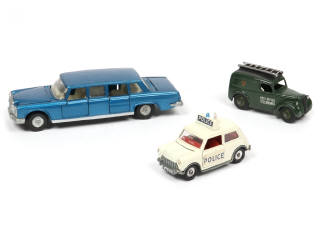 Lot 368 - DINKY TOYS (GB) (3)
