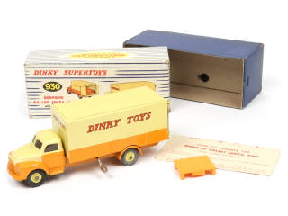 Lot 331 - DINKY TOYS (GB) (1)