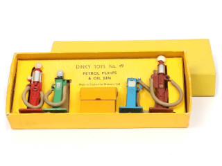 Lot 316 - DINKY TOYS (GB) (1)