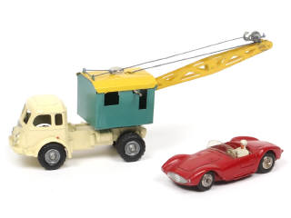 Lot 439 - DINKY TOYS (FRANCE) (2)