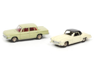 Lot 422 - DINKY TOYS (FRANCE) (2)