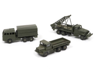 Lot 448 - DINKY TOYS (FRANCE) (3)
