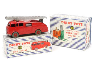 Lot 332 - DINKY TOYS (GB) (1)
