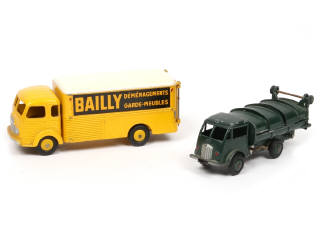 Lot 437 - DINKY TOYS (FRANCE) (2)