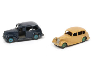 Lot 337 - DINKY TOYS (GB) (2)