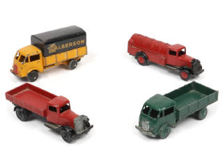 Lot 453 - DINKY TOYS (FRANCE) (4)
