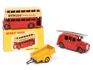 Lot 366 - DINKY TOYS (GB) (3)