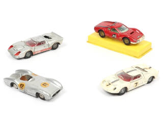 Lot 382 - DINKY TOYS (GB) (4)