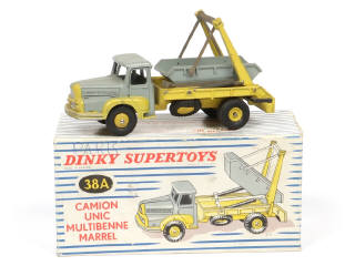 Lot 411 - DINKY TOYS (FRANCE) (1)