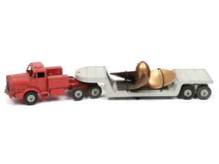Lot 327 - DINKY TOYS (GB) (1)