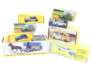 Lot 194 - DINKY TOYS (FRANCE) (8)