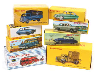 Lot 198 - DINKY TOYS (FRANCE) (8)