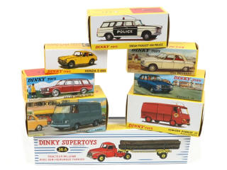 Lot 199 - DINKY TOYS (FRANCE) (8)
