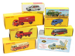 Lot 203 - DINKY TOYS (FRANCE) (8)