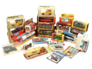 Lot 132 - DIVERS (25)