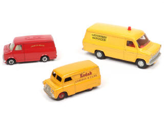 Lot 271 - DINKY TOYS (GB) (3)