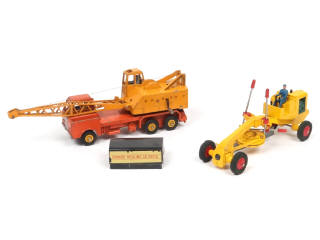 Lot 351 - DINKY TOYS (FRANCE) (2)