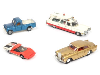 Lot 276 - DINKY TOYS (GB) (4)