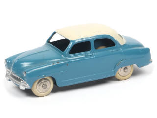 Lot 303 - DINKY TOYS (FRANCE) (1)